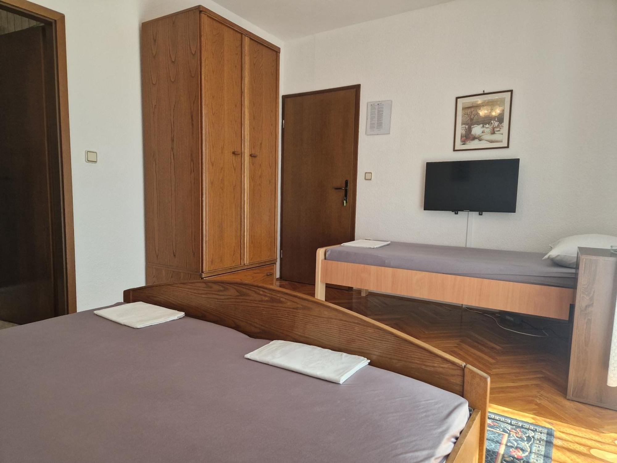 Apartments Vuksan Раб Стая снимка