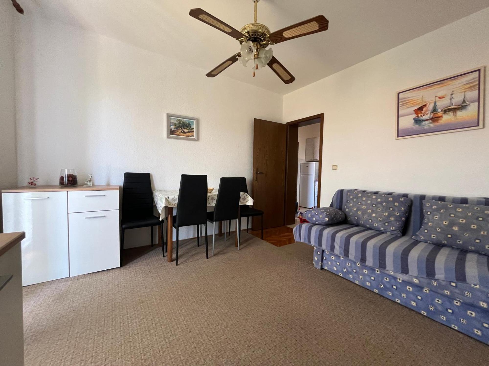 Apartments Vuksan Раб Екстериор снимка